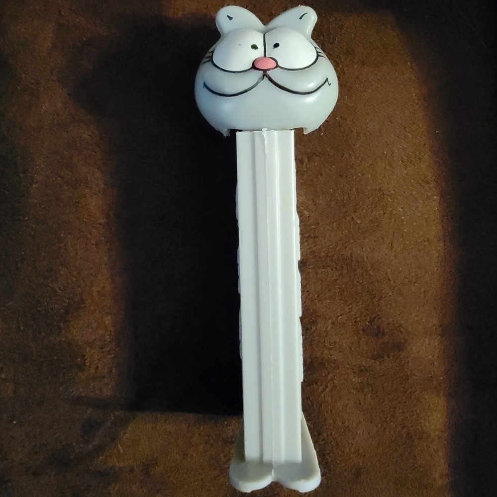 Vintage Garfield and Friends Pez Dispensers - Picture 2 of 6
